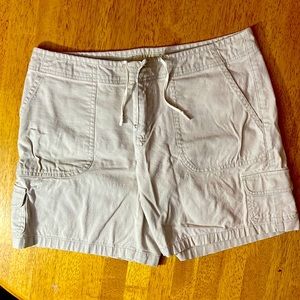 Cabela’s women’s size 8 shorts